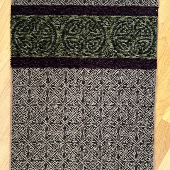 🏴󠁧󠁢󠁳󠁣󠁴󠁿Wool Blend Scarf by Calzeat Celtic Collection | Made in Scotland 15”x61” - Picture 11 of 17